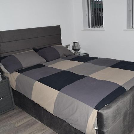 Airport Padzzz Apartment Wythenshawe Exterior foto